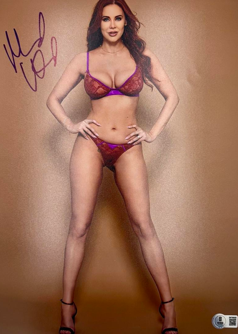 Maitland Ward Signed Sexy 8x10 Photo - Beckett COA